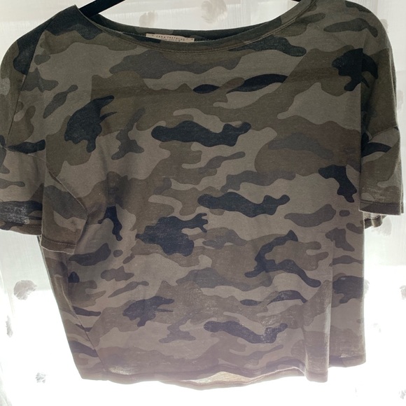 Shirt - Picture 3 of 4